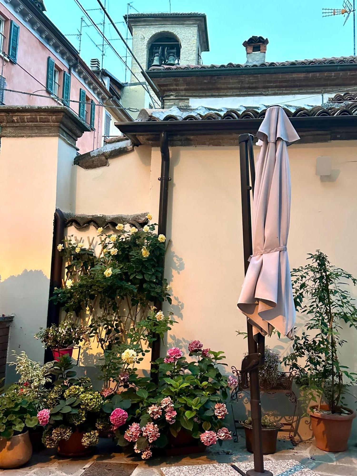 Apartamento Notte Tempo Varzi Exterior foto